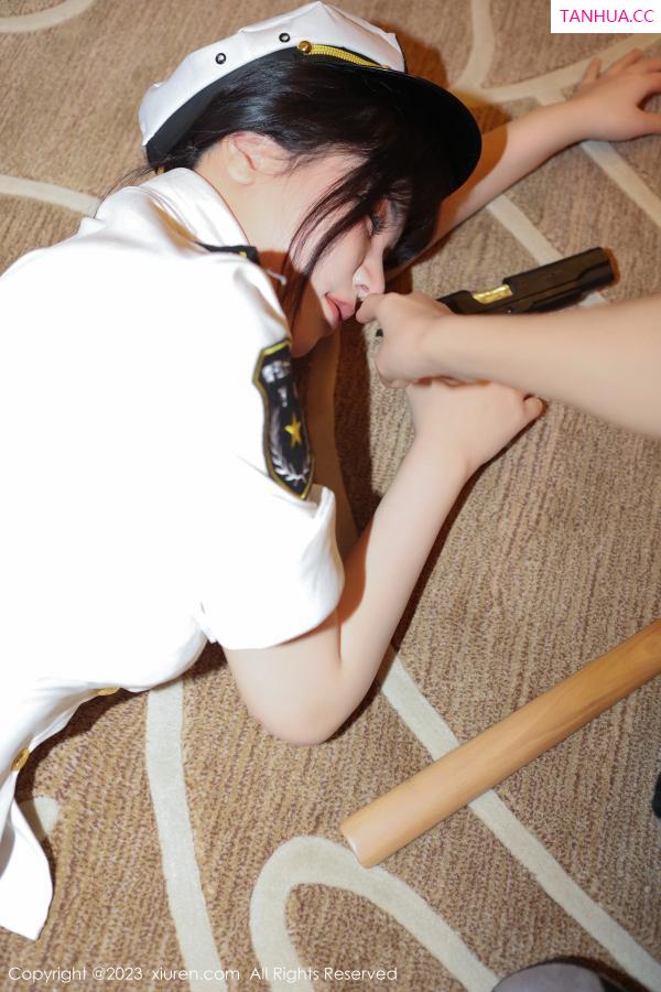   [XiuRen]高清写真图 2023.02.27 No.6328 桃桃子_ 制服短裙第25张图片